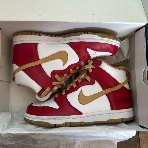 49ers Nike Red and Gold Women's Sneakers - Picture 2 of 3